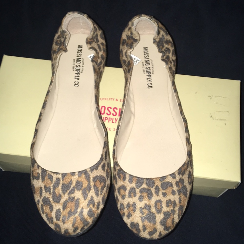 Animal Print Flats 🥿